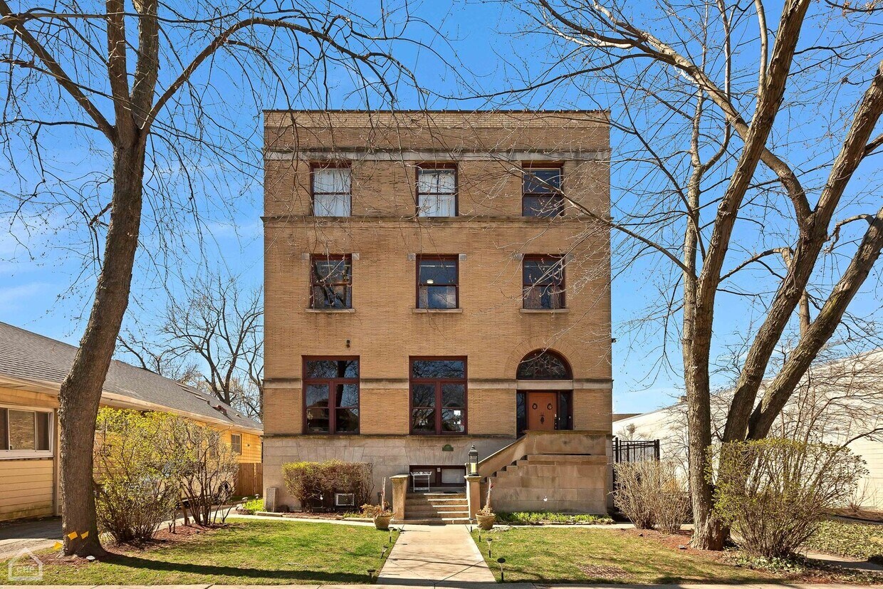Primary Photo - 117 S Lombard Ave