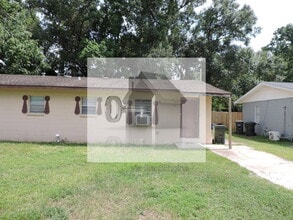 Building Photo - 2203 Eliasberg St