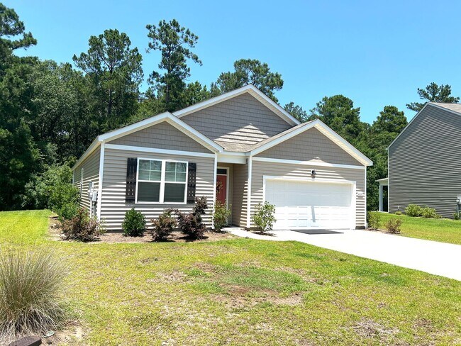 Building Photo - Pet-Friendly, Four-Bedroom, Two-Bath Home ...