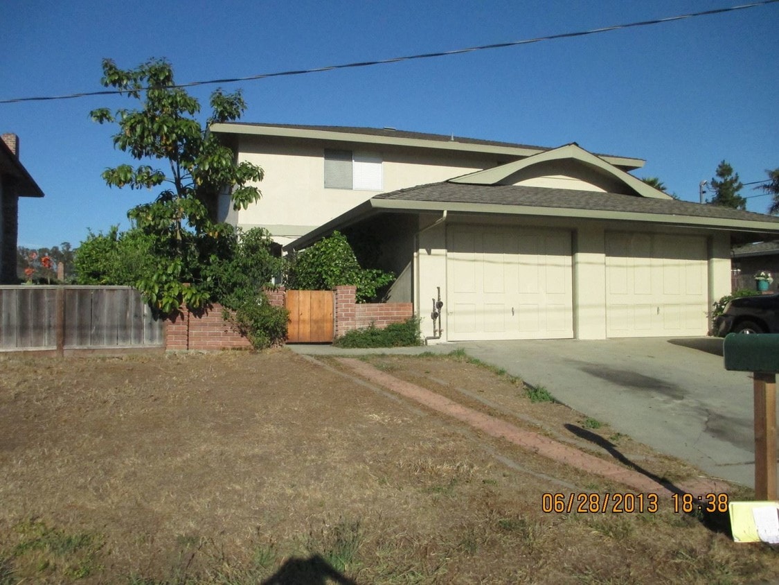 1902 Halterman Ave, Santa Cruz, CA 95062 Condo for Rent in Santa Cruz, CA