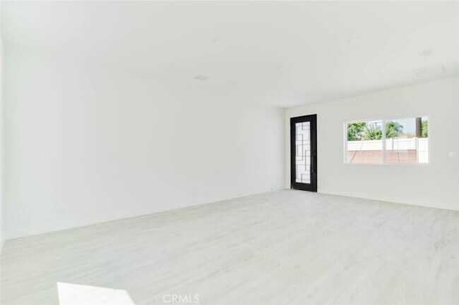 Building Photo - 8312 Canterbury Ave