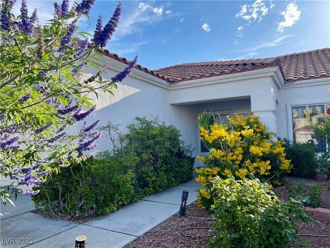 Building Photo - 1417 Country Hollow Dr