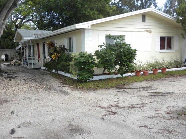 Building Photo - 524 Florida Ave