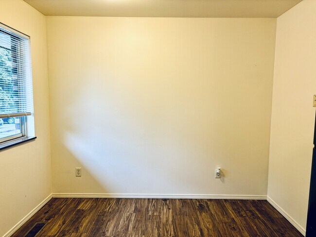 Foto del edificio - 552 136th Ave