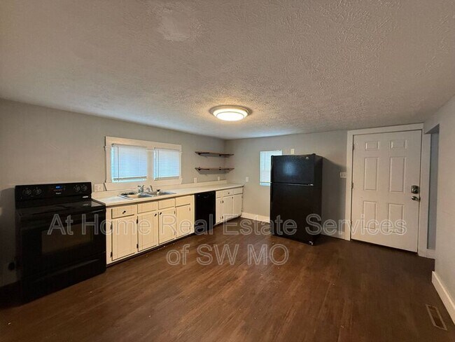 Building Photo - 1461 N Missouri Ave