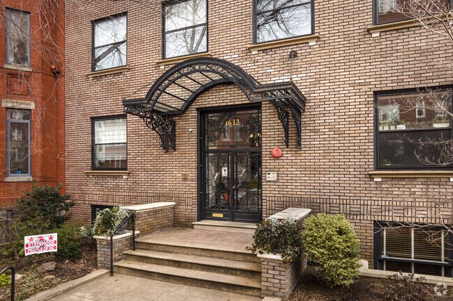 Foto del edificio - 1632 S St NW