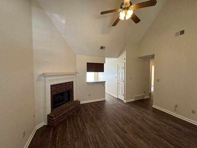 Foto del edificio - 3 Bedroom, 2 Full Baths in Horn Lake, Wellington Square Subdivision