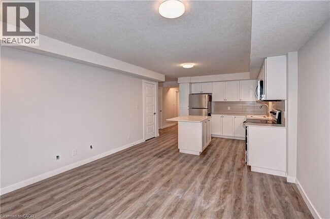 Building Photo - 118 Gravel Ridge Trail