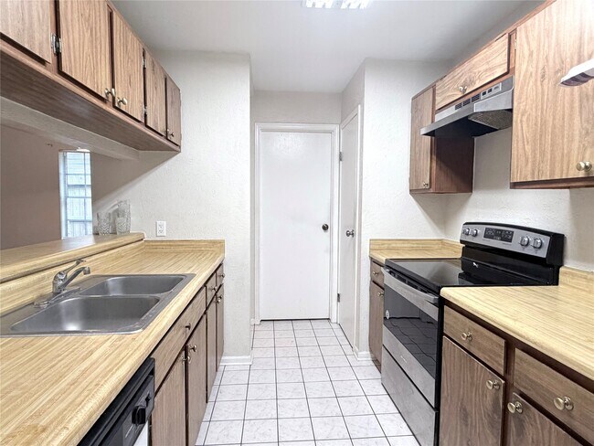 Foto del edificio - 1318 Sand Stone Dr