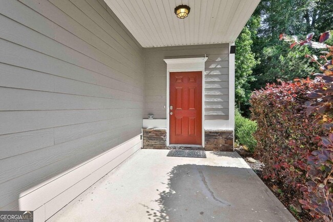 Foto del edificio - 240 Stillwood Dr