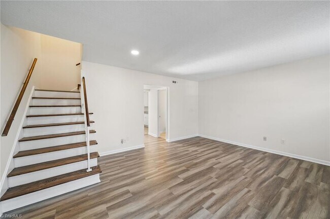 Foto del edificio - 5739 Bramblegate Rd