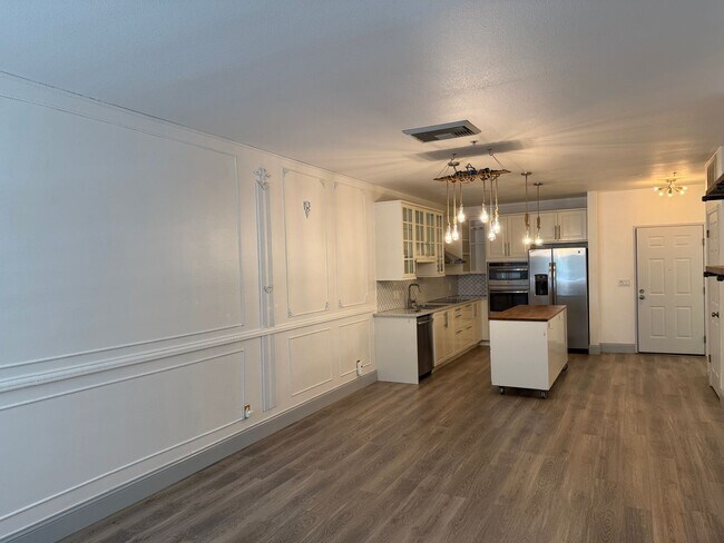 Foto del edificio - Modern Downtown San Jose Condo