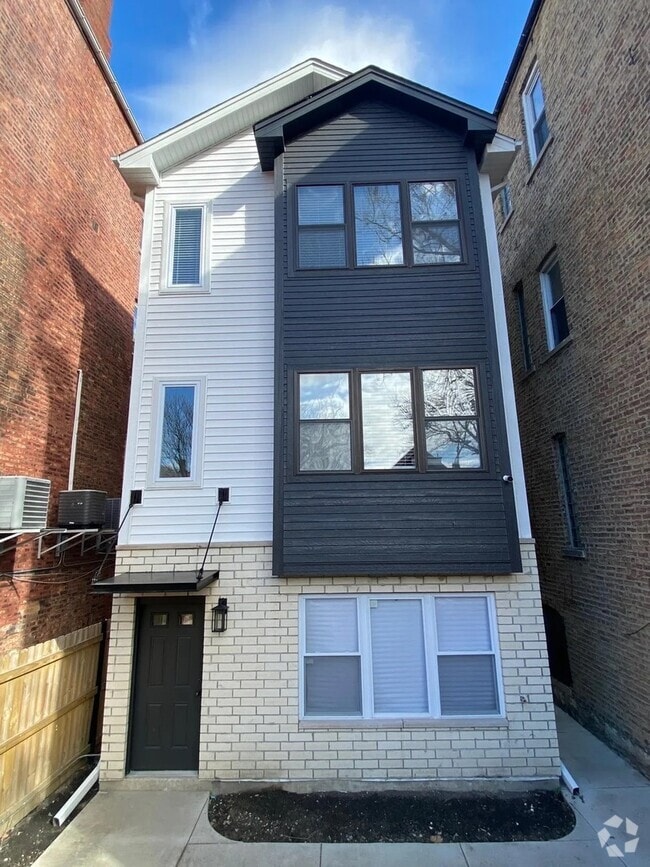 Building Photo - 2650 W 21st Pl