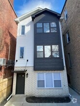 Building Photo - 2650 W 21st Pl