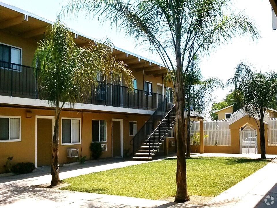 Foto principal - Palm Garden Apartments