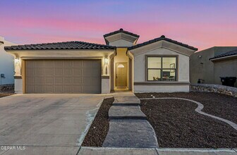 Building Photo - 13808 Paseo Sereno Dr