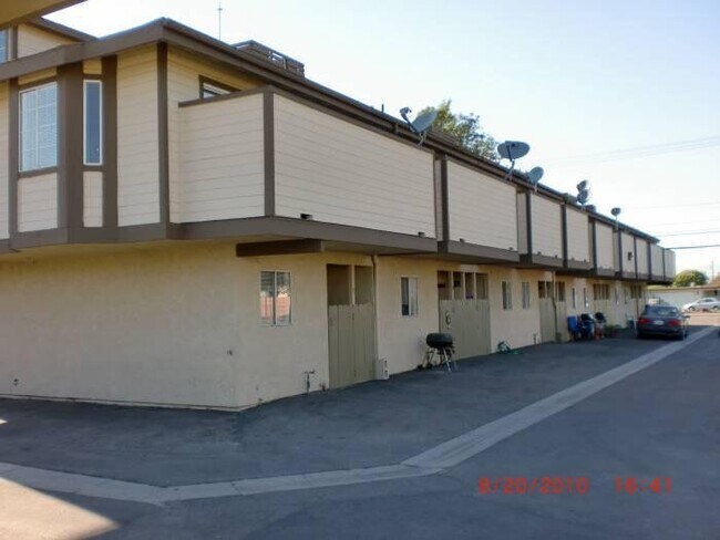 Building Photo - 1280 E La Palma Ave