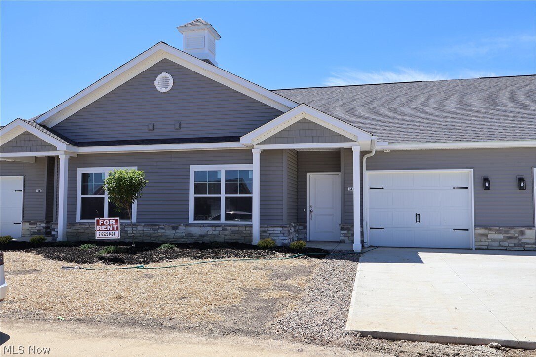 Foto principal - 146 Crandall Dr