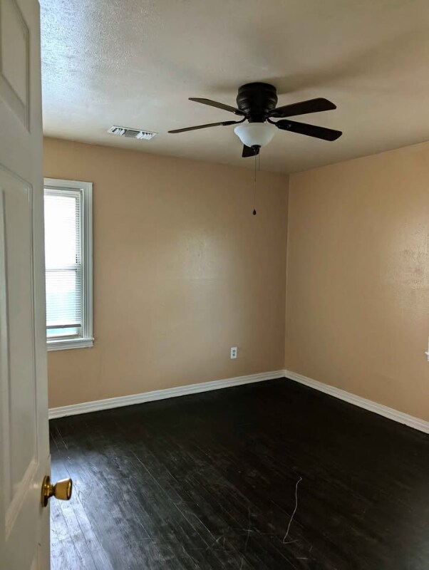 Foto principal - 717 Mickan St