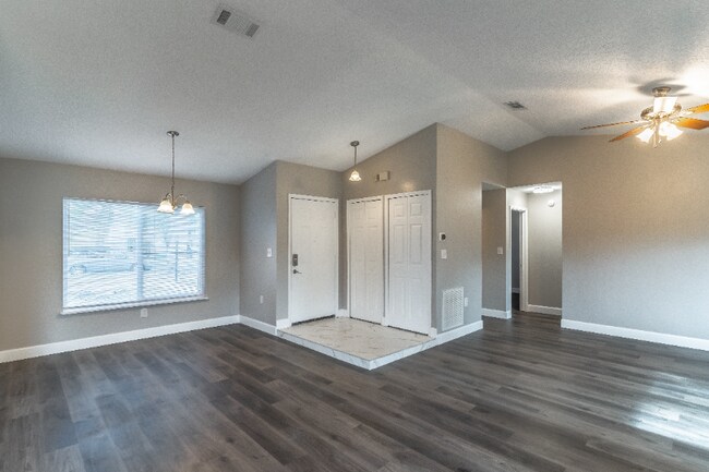 Photo - 995 Wages Way House