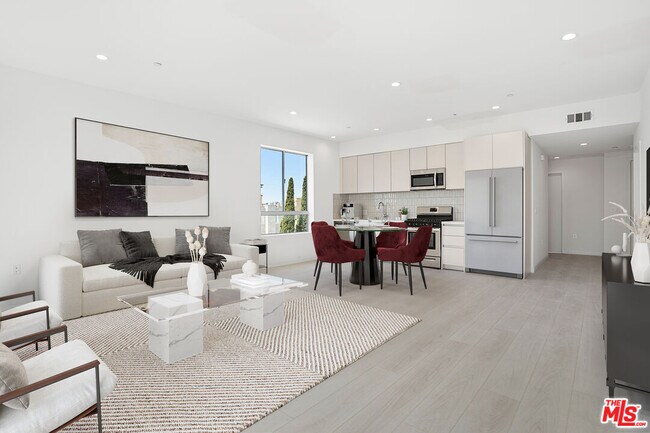 Building Photo - 11727 Kiowa Ave