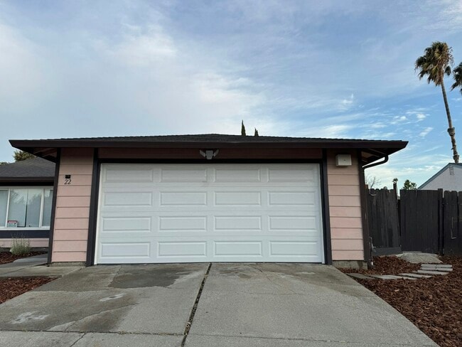 Building Photo - 22 Merrimac Pl