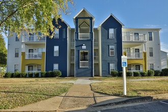 Building Photo - The Nest