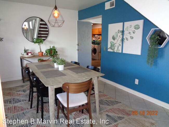 Building Photo - 3 br, 2.5 bath House - 3048 Dearborn Avenue