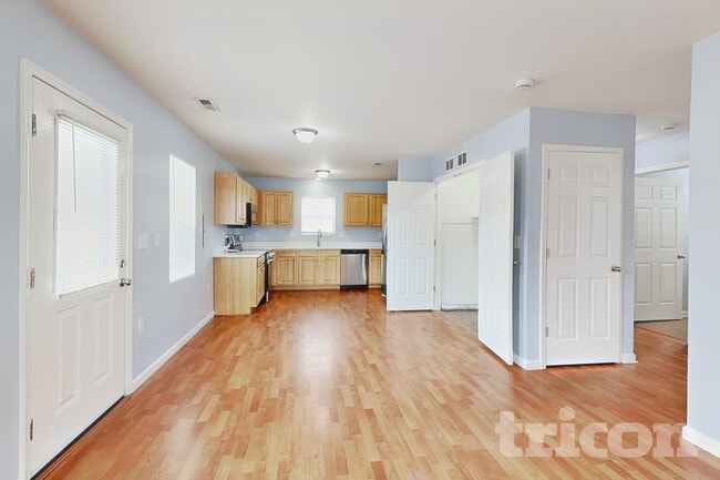 Building Photo - 18011 Lynn Ln