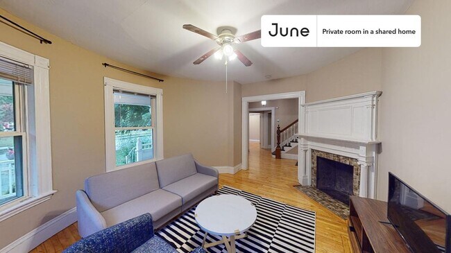 Building Photo - Private bedroom in 6 bed/2 bath Home