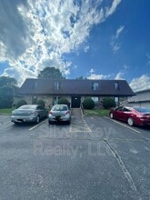 Building Photo - 114 Old Athens Pike
