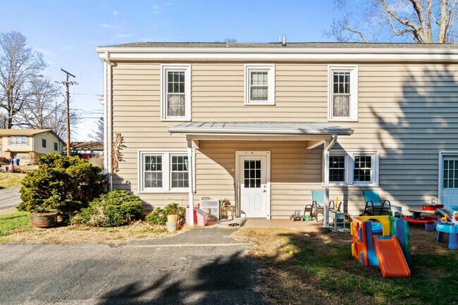 Foto del edificio - 545 Montgomery St