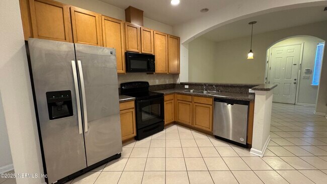 Foto del edificio - 12999 Sunset Lake Dr