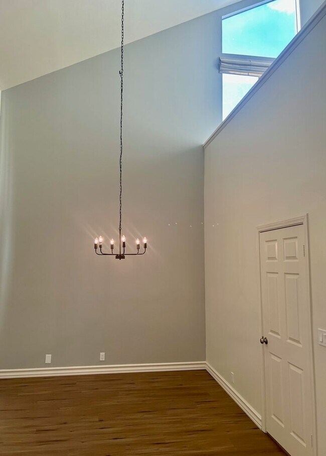 Foto del edificio - ***Amazing 2 Bed 2.5 Bath Westwood Condo U...