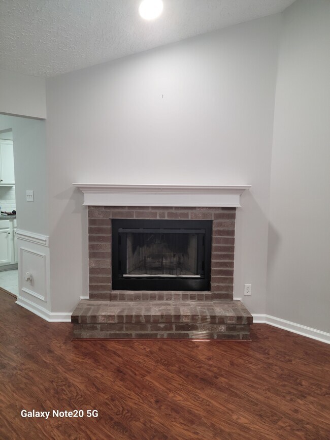 Foto del edificio - 667 Roebling Rd