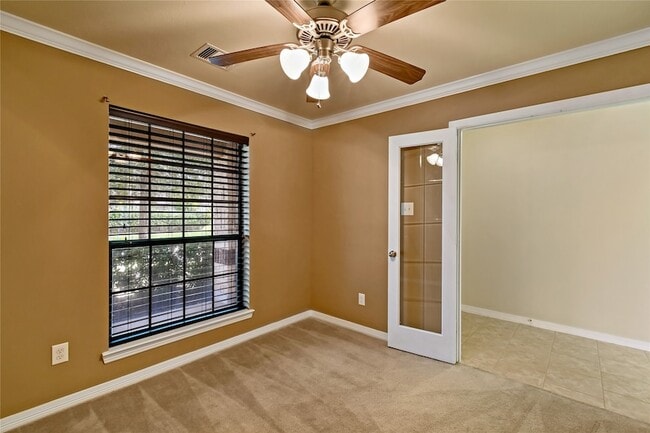 Foto del edificio - 3308 Southern Grove Ln