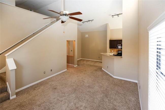 Building Photo - 4232 Centergate Ln