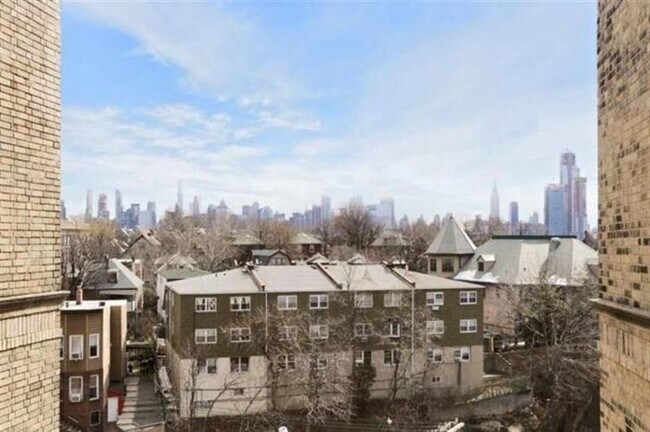 Foto del edificio - 3315 Pleasant Ave
