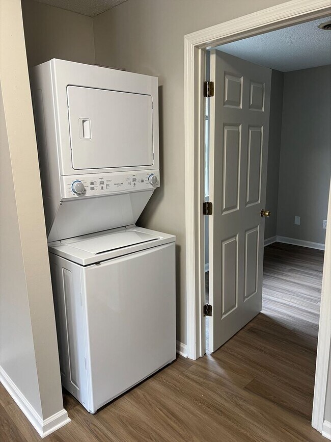 Foto del edificio - Move in Ready! Cozy & Modern 1-Bedroom Haven