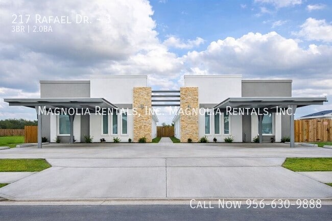 Building Photo - 217 Rafael Dr