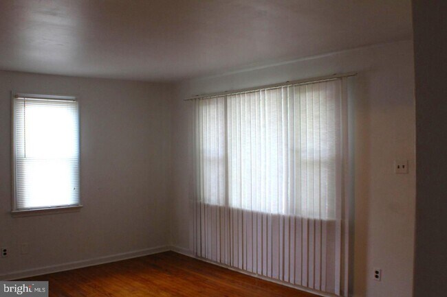Foto del edificio - 643 N Evergreen Ave