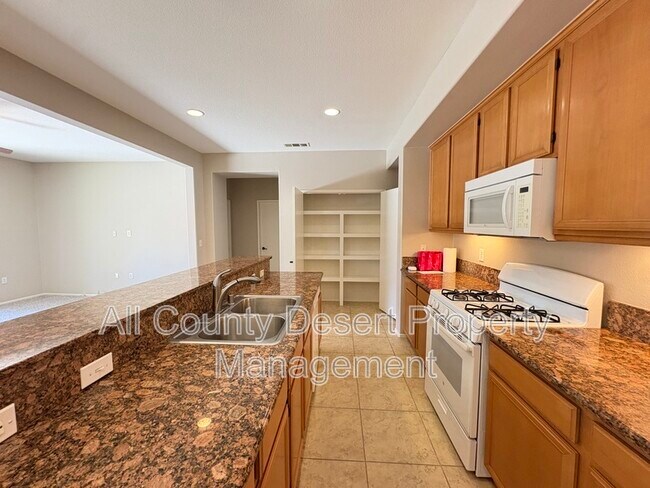 Building Photo - 74555 Falcon Ln