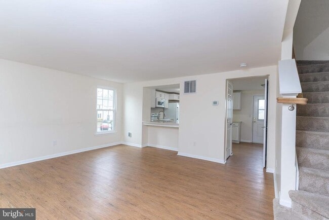 Building Photo - 310 Sedgwick Ct
