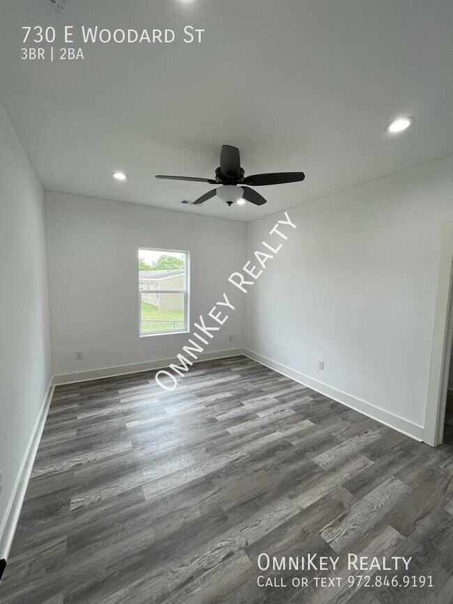 Foto del edificio - 730 E Woodard St