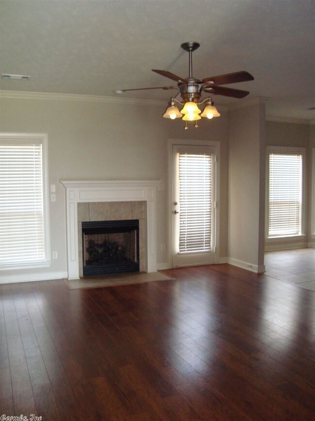 Foto del edificio - 12 Emily Cove