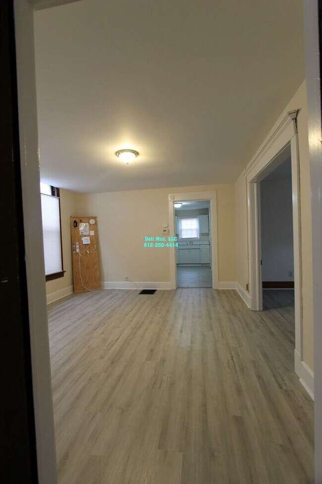 Building Photo - Great Westside 4 Bed, 1 Bath House with W/...