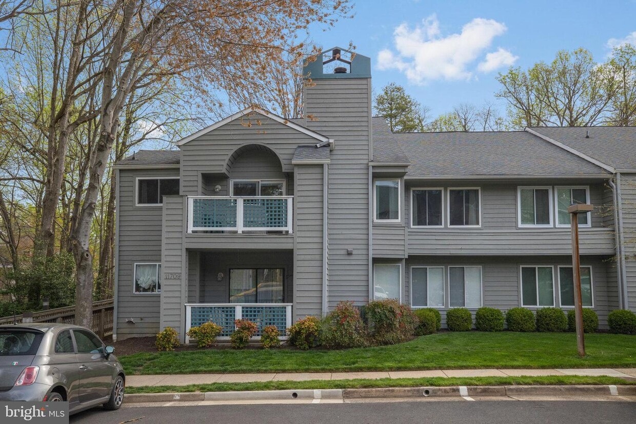 11709 Summerchase Cir, Reston, VA 20194 Room for Rent in Reston, VA