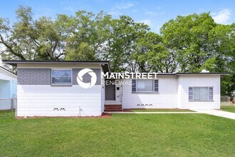 Building Photo - 3228 Fiesta Ln