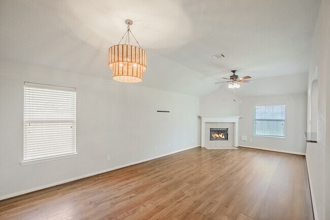 Foto del edificio - 21547 Sullivan Forest Dr