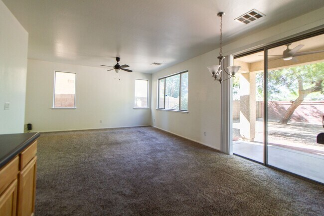 Foto del edificio - 3873 E Bridgeport Pkwy